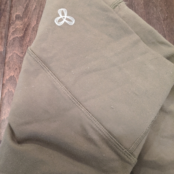 HR TNA Olive Green Leggings - Picture 6 of 7